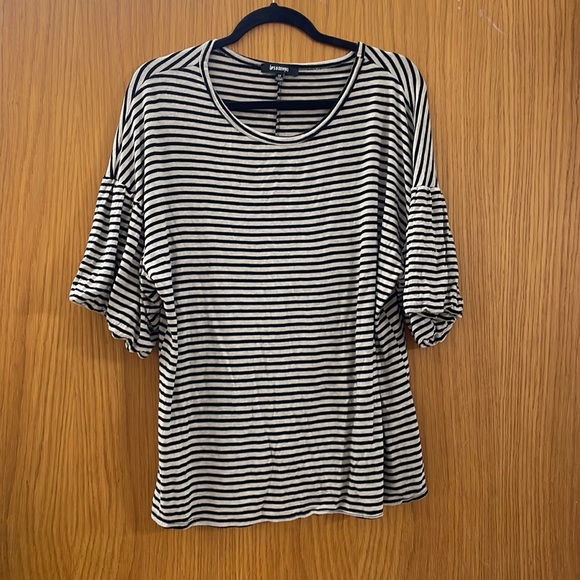ups&downs Tops - Ups&Downs 3x soft black striped t shirt with balloon-bell short sleeves